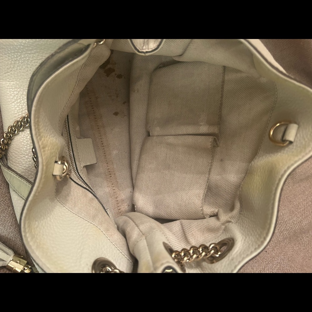 Gucci Soho Leather GG Logo Bag with Gold-Tone Chain Straps - Picture 8 of 16